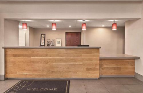 Griffin Hotel | Country Inn & Suites by Radisson, Griffin, GA