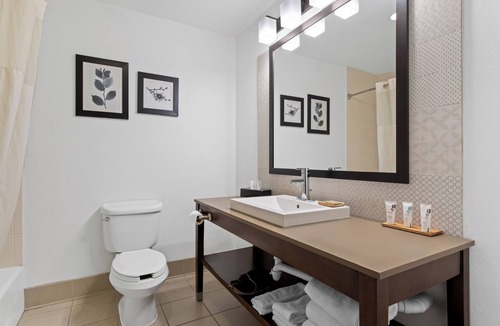 Macon Hotel | Country Inn & Suites by Radisson, Macon North, GA