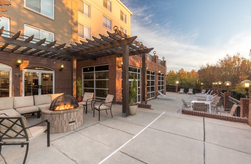 Huntersville Hotel | Country Inn & Suites by Radisson, Lake Norman Huntersville, NC