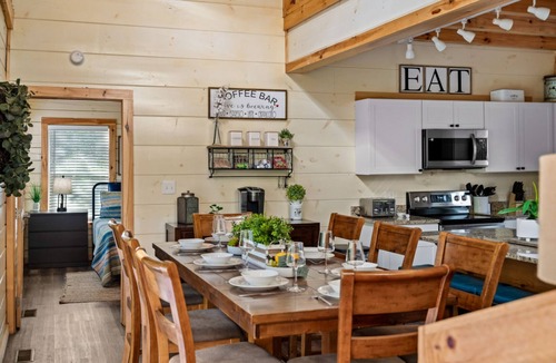 Sevierville Cabin | Countryside Comfort By Ghosal Luxury Lodging