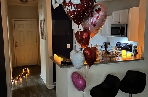 Greenbriar Apartment | Couples Staycation