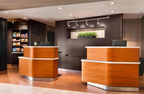 Normal Hotel | Courtyard by Marriott Bloomington Normal
