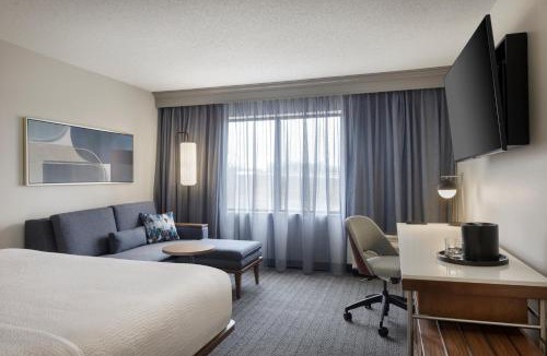 Springfield Hotel | Courtyard by Marriott Springfield Airport