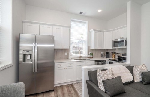 Covington House | Covington Charm 201