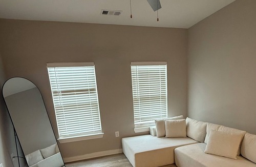 Church Street Apartment | Cozy 1-bedroom apartment with AC in College Park near airport