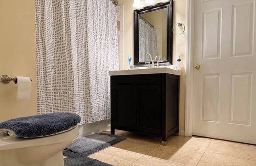 Prosperity Church Road Apartment | Cozy 1-bedroom apartment in amazing Charlotte with AC and gym