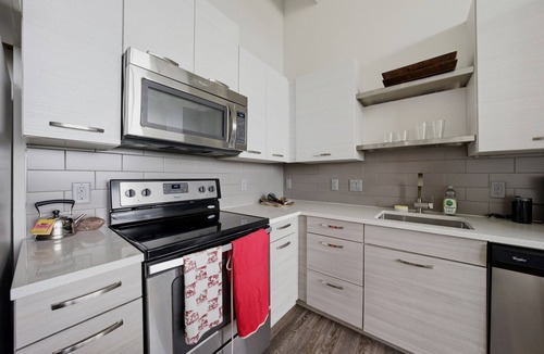Peachtree Center Apartment | Cozy 1-bedroom apartment , skyline views 5 Mins from World Cup