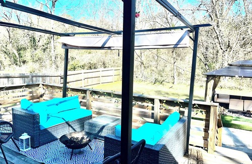Church Street House | Cozy 1-bedroom house in adorable Atlanta with AC comfort