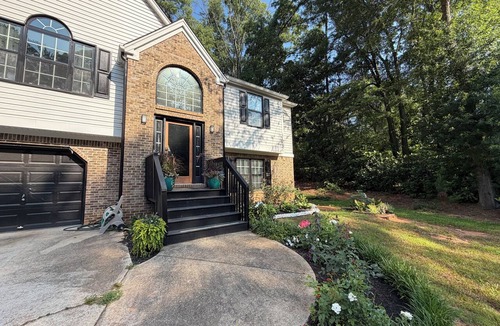 Powder Springs House | Cozy 1-bedroom in a spacious house with AC in charming Powder Springs