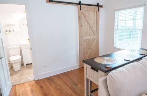 Riverland Terrace Cottage | Cozy 2 Bedroom Beach Cottage