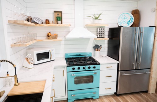 Riverland Terrace Cottage | Cozy 2 Bedroom Beach Cottage