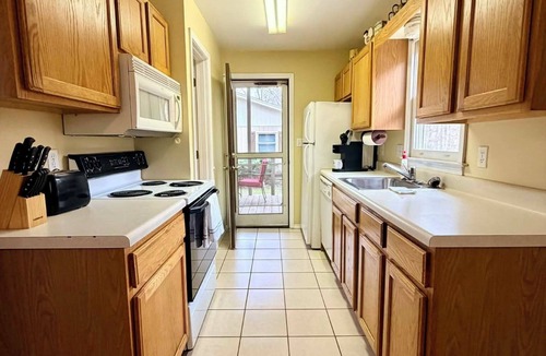 Maggie Valley Cottage | Cozy 2-Bedroom Cottage in Beautiful Maggie Valley.