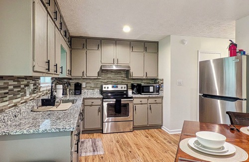 Jonesboro House | Cozy 2-bedroom townhome in Jonesboro, GA