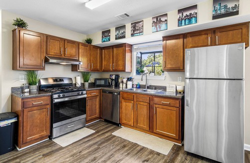 Church Street House | Cozy 3-bedroom house in Atlanta right by the airport Home away from home