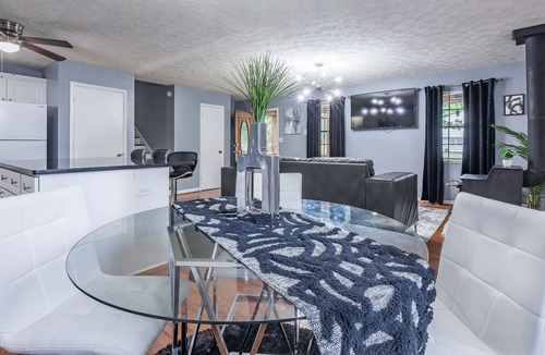 Powder Springs House | Cozy 4 Bedroom W/ 6 Beds!