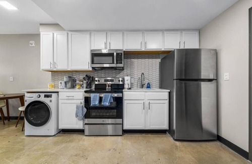 Five Points South Apartment | Cozy Alabama on 10th unit 220
