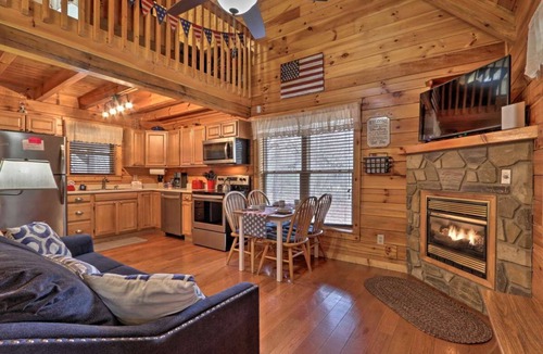 Cosby Cabin | Cozy `American Dream` Cabin w/Hot Tub, Loft & BBQ!