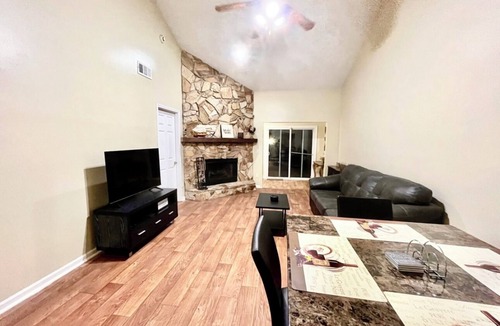 Arlington House | Cozy and serene house w/office space. Pet-Friendly!
