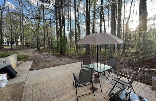 Powder Springs Apartment | Cozy basement apartment.