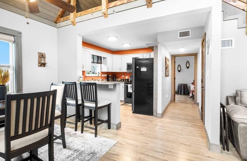 Del Rio Cabin | Cozy cabin retreat w/hot tub and fenced yard. Pet-Friendly!
