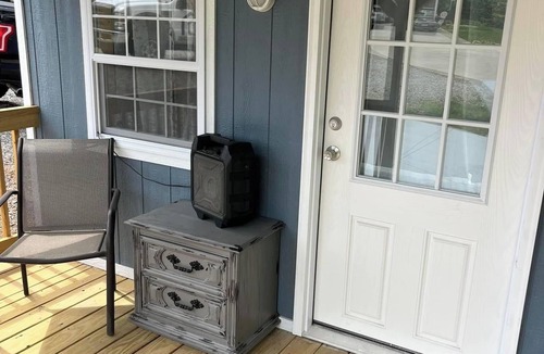 Wittenburg Cabin | Cozy cabin with 1 bed, Heat&AC in charming Granite Falls -no shower