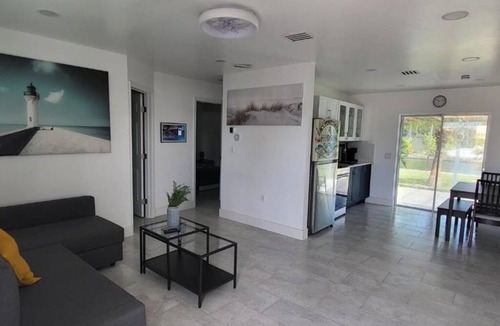 Hudson Beach Estates House | Cozy Canal Home