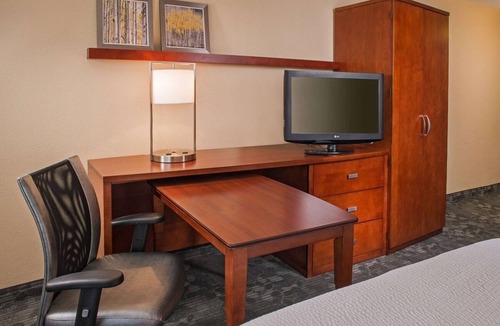 University Place Hotel | Cozy Comfort Near PNC Pavilion | 1BR Unit w/Balcony, Gym, Pets Welcome