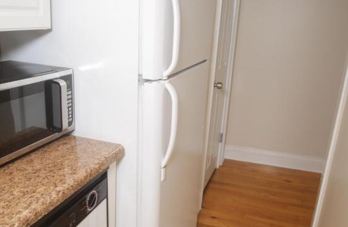 Greenbriar Apartment | Cozy condo near Buckhead