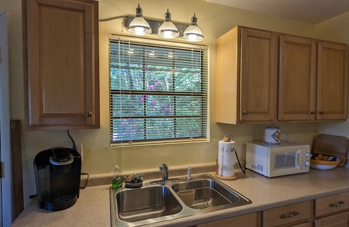 Hot Springs Cottage | Cozy Cottage, minutes to Hot Springs. Pet Friendly!