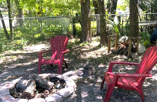 Jacksonville House | Cozy Home: Fire Pit+Pets: near Riverside+Downtown