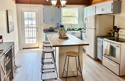 Crane Hill House | Cozy Lake House located on Smith Lake. 15 Steps to the Water!!