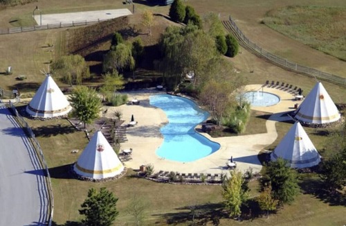 Town Creek Cabin | Cozy Lakeside Cabin w/Private Doc, Pool, & Screened In Porch!