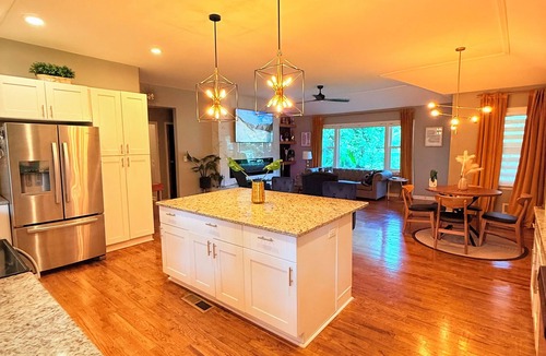 East Point House | Cozy Mid Century Modern Home Near Downtown