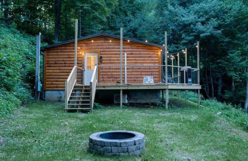 Waynesville House | Cozy Mountain Cabin - Majestic Views at 3100 ft