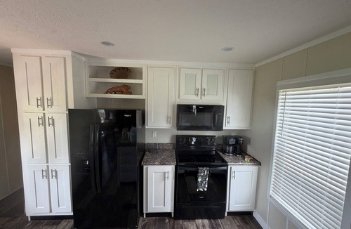 Elberta House | Cozy & quiet 2 bedroom country getaway, close to all the fun!