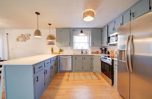 Belmont Historic District House | Cozy Riverside Cottage—Quiet—3-Beds—Fully Updated!