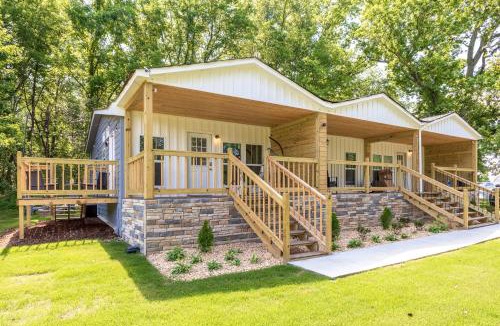 Madison Apartment | Cozy Villa Stay Gorgeous Views Unit C