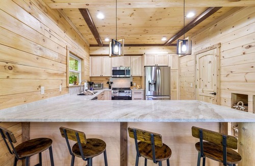 Valley Creek Run Cabin | CozyNest - Brand New, Fresh 3BR, 2.5BA Rustic Log Cabin with Views!