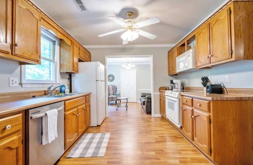 Decatur House | Crandon House with space and comfort