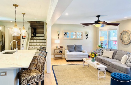 Johns Island House | CREEKFRONT home w/ private yard, close to Downtown, beaches, boat landing & Park
