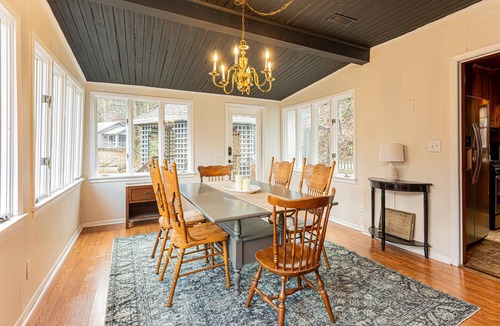 Balsam House | Creekside Cabin + Fire Pit | 10 Min to DT