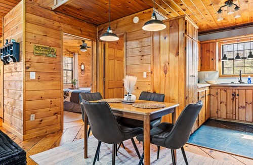 Rocky Grove Cabin | Creekside Getaway Hot Tub Smoky Mtns