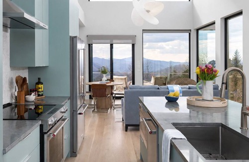 Marshall House | Cube | Private Mountain Retreat with Panoramic Views