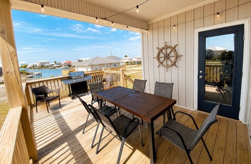 Dauphin Island House | Dauphin Island Home 4BR Sleeps 12 Walking distance to deeded beach access!