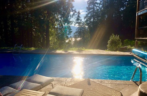 Sandy Hook Bed & Breakfast | Davis Brook Retreat