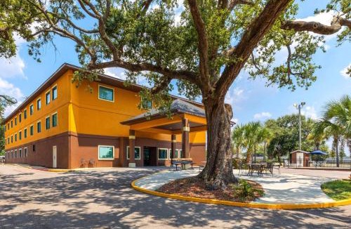 Biloxi Hotel | Days Inn by Wyndham Biloxi Beach