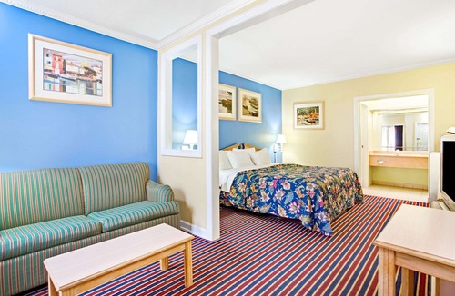Kingsland Hotel | Days Inn by Wyndham Kingsland GA
