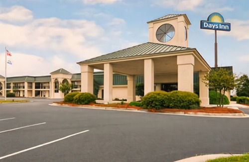 Metter Hotel | Days Inn by Wyndham Metter