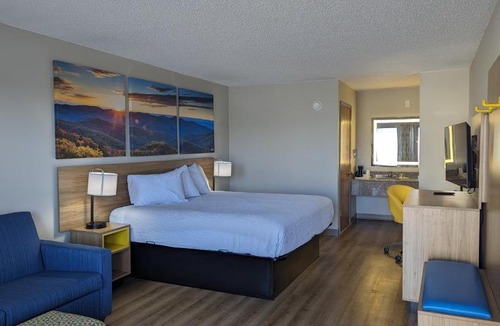 Mooresville Hotel | Days Inn by Wyndham Mooresville Lake Norman