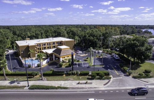 Fern Park Hotel | Days Inn by Wyndham N Orlando/Casselberry